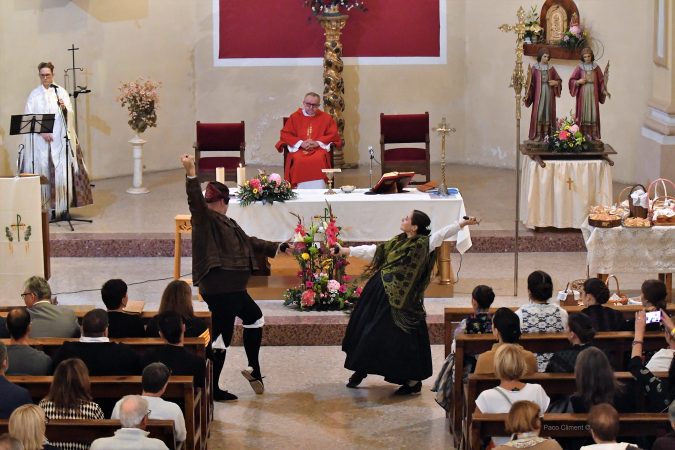4. Fiestas de San Cosme y San Damián, procesión del Pan Bendito, 2024.