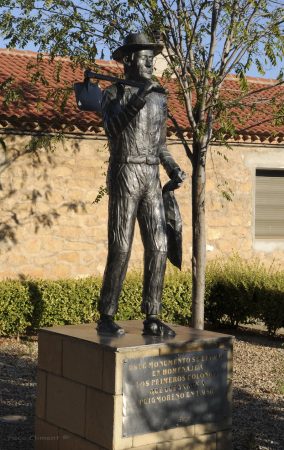 2. Monumento al colono, 2009.